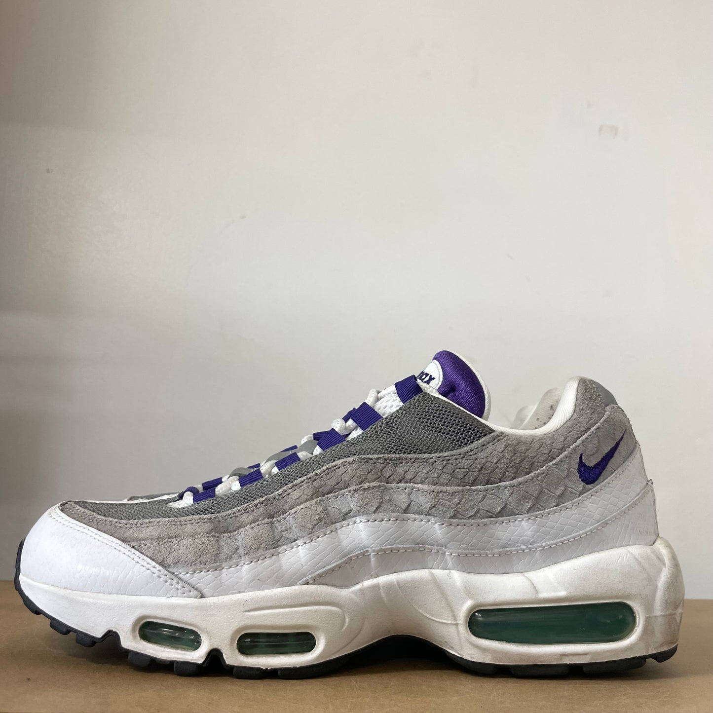 NIKE AIR MAX 95 WHITE GRAPE UK8.5 (USED)