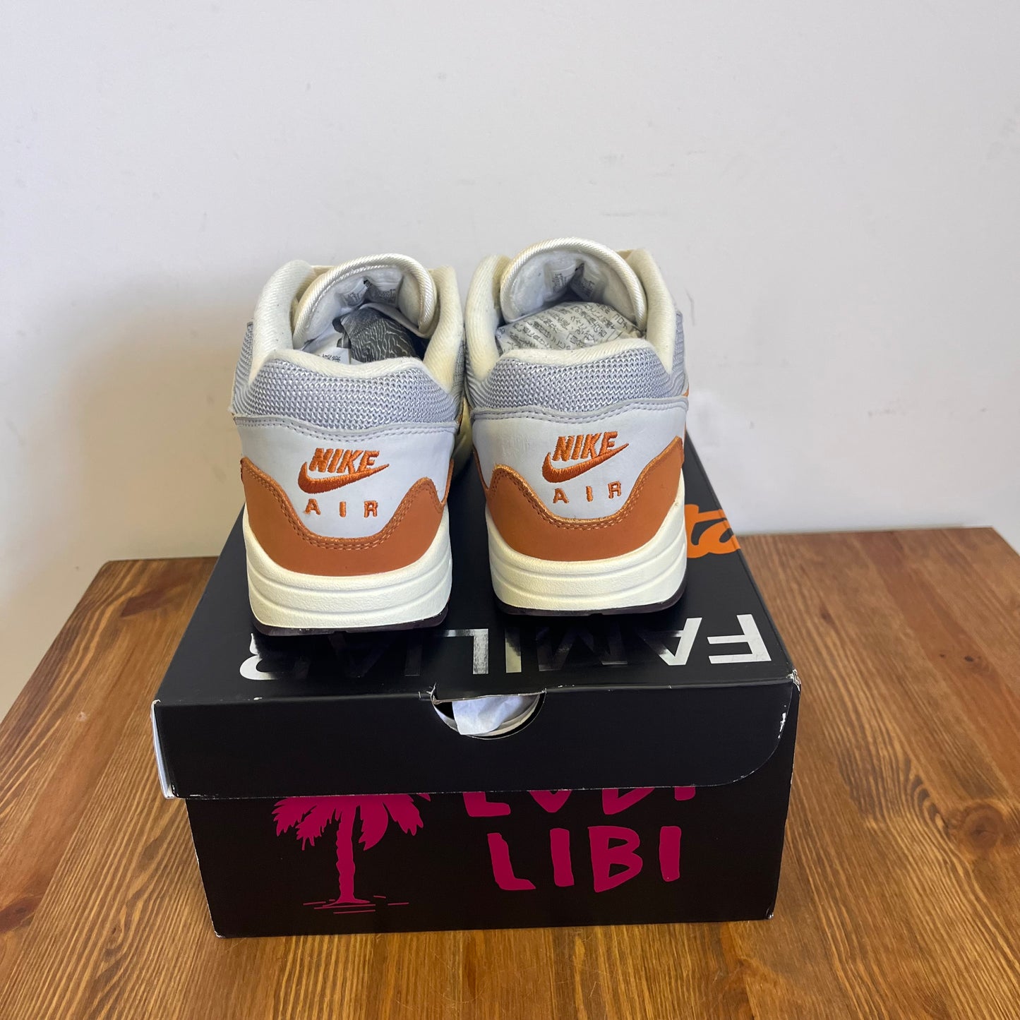 NIKE AIR MAX 1 PATTA MONARCH UK8.5 (USED)