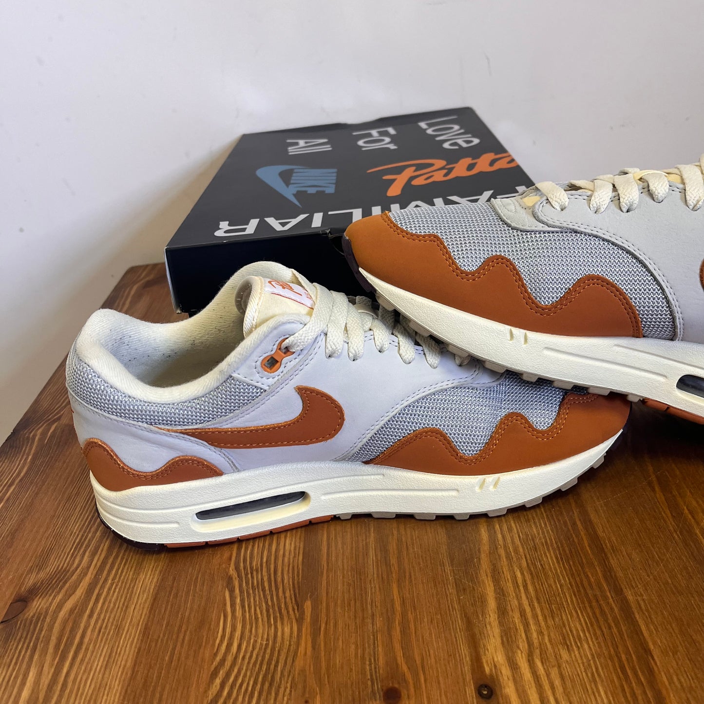 NIKE AIR MAX 1 PATTA MONARCH UK8.5 (USED)