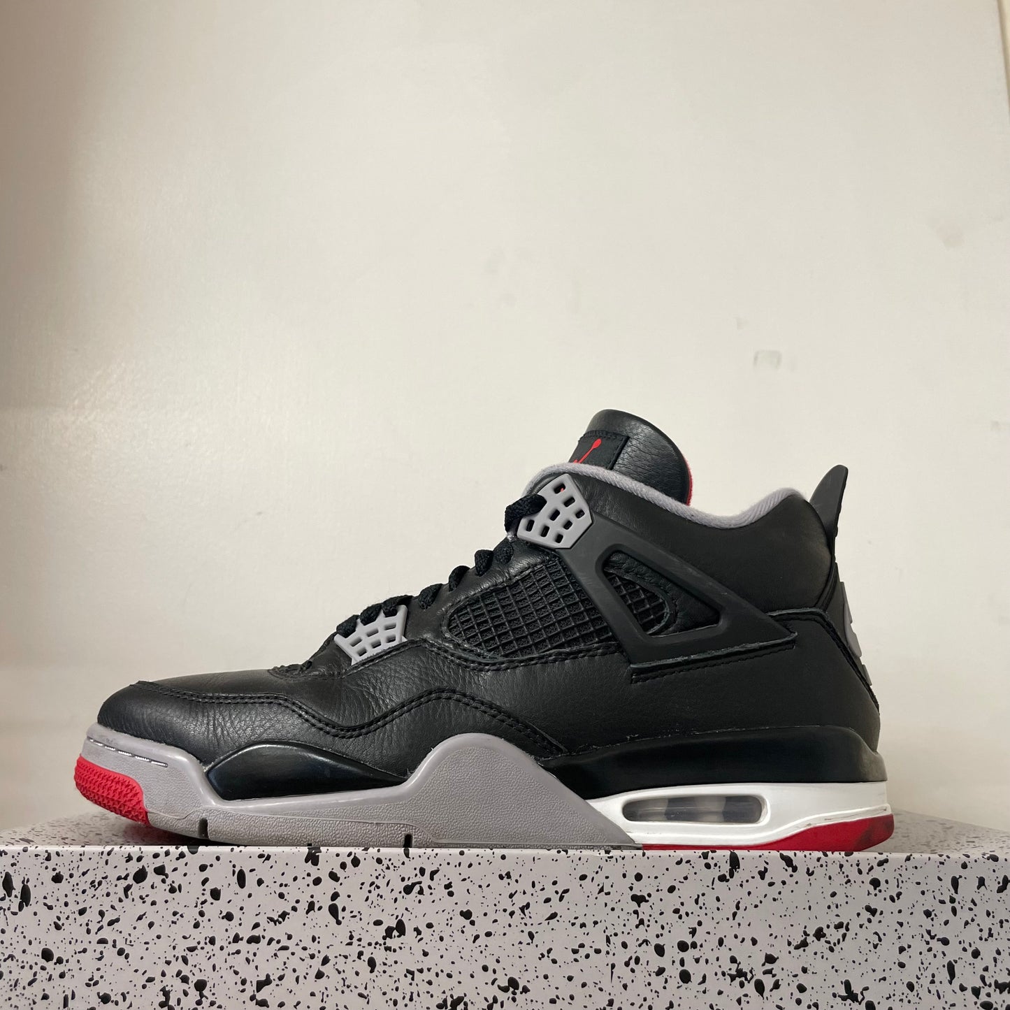 AIR JORDAN 4 BRED REIMAGINED UK10 (USED)