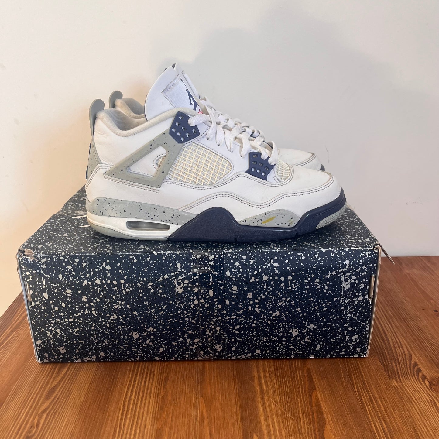 AIR JORDAN 4 MIDNIGHT NAVY UK6 (USED)