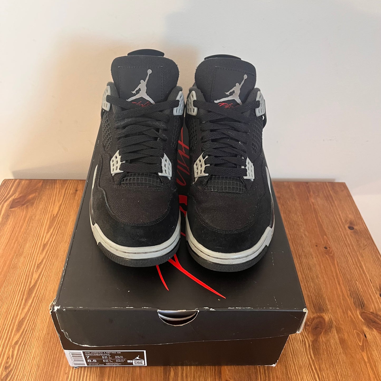 AIR JORDAN 4 BLACK CANVAS UK6 (USED)