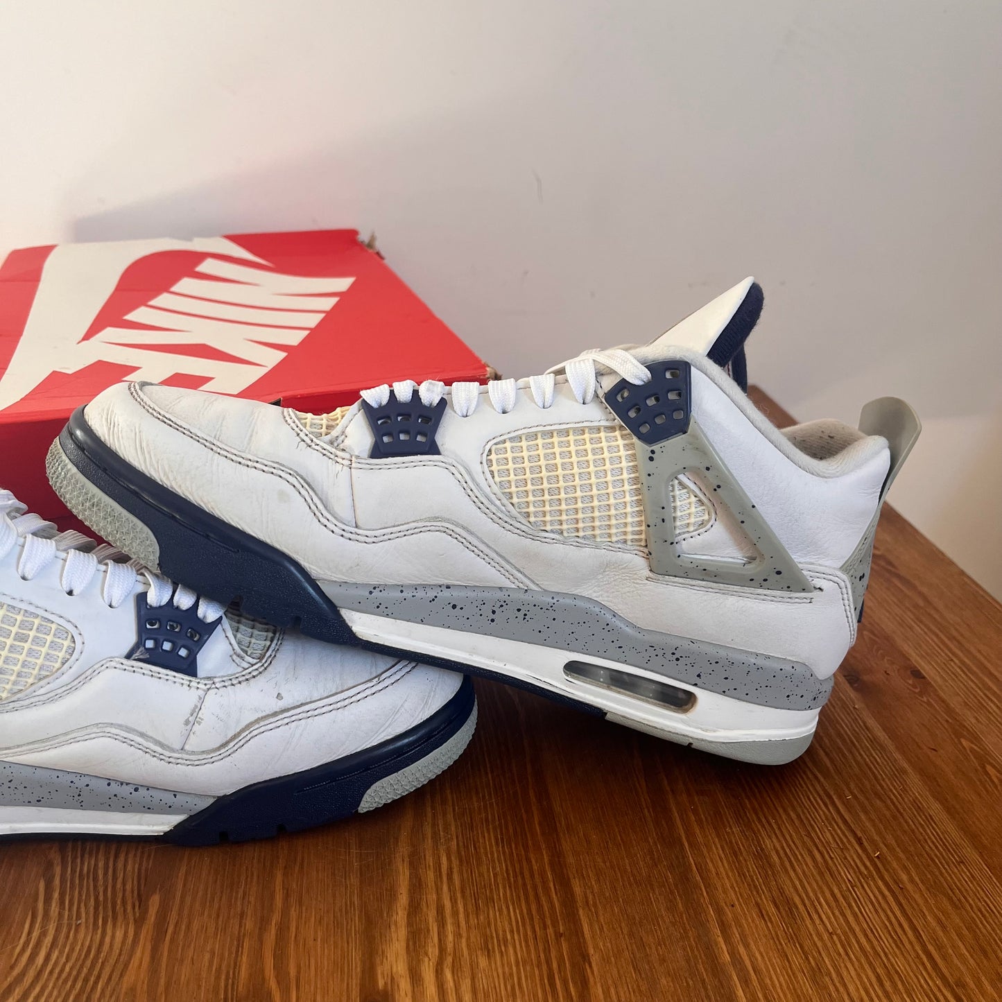 AIR JORDAN 4 MIDNIGHT NAVY UK10 (USED)