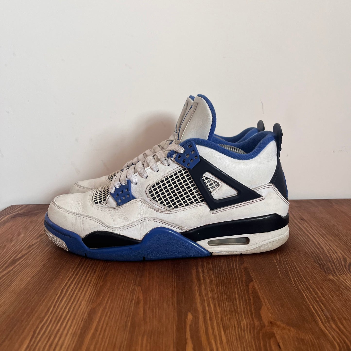 AIR JORDAN 4 MOTORSPORT UK8.5 (USED)