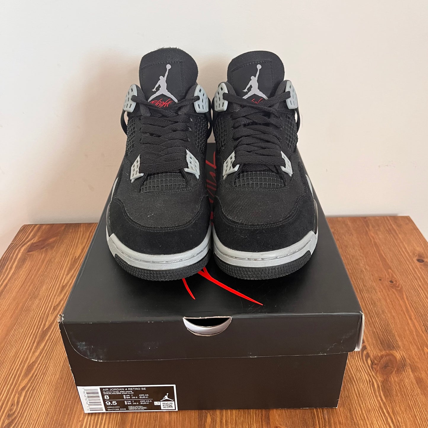 AIR JORDAN 4 BLACK CANVAS UK7 (USED)