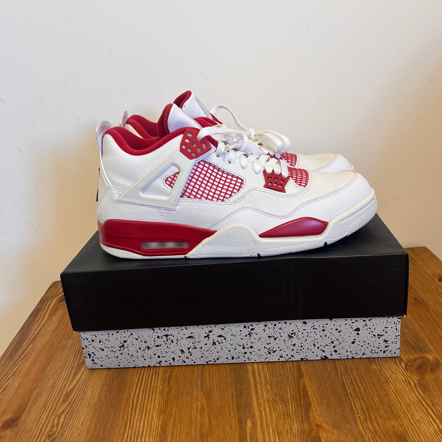 AIR JORDAN 4 ALTERNATE 89 UK11 (USED)