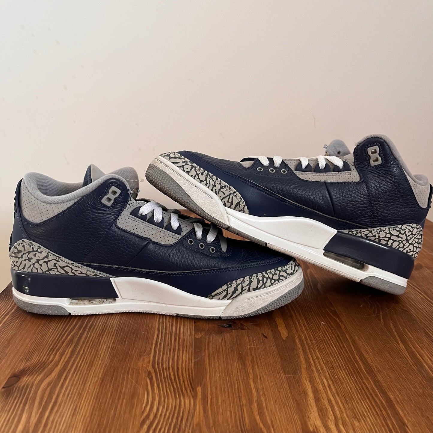 AIR JORDAN 3 GEORGETOWN UK9 (USED)