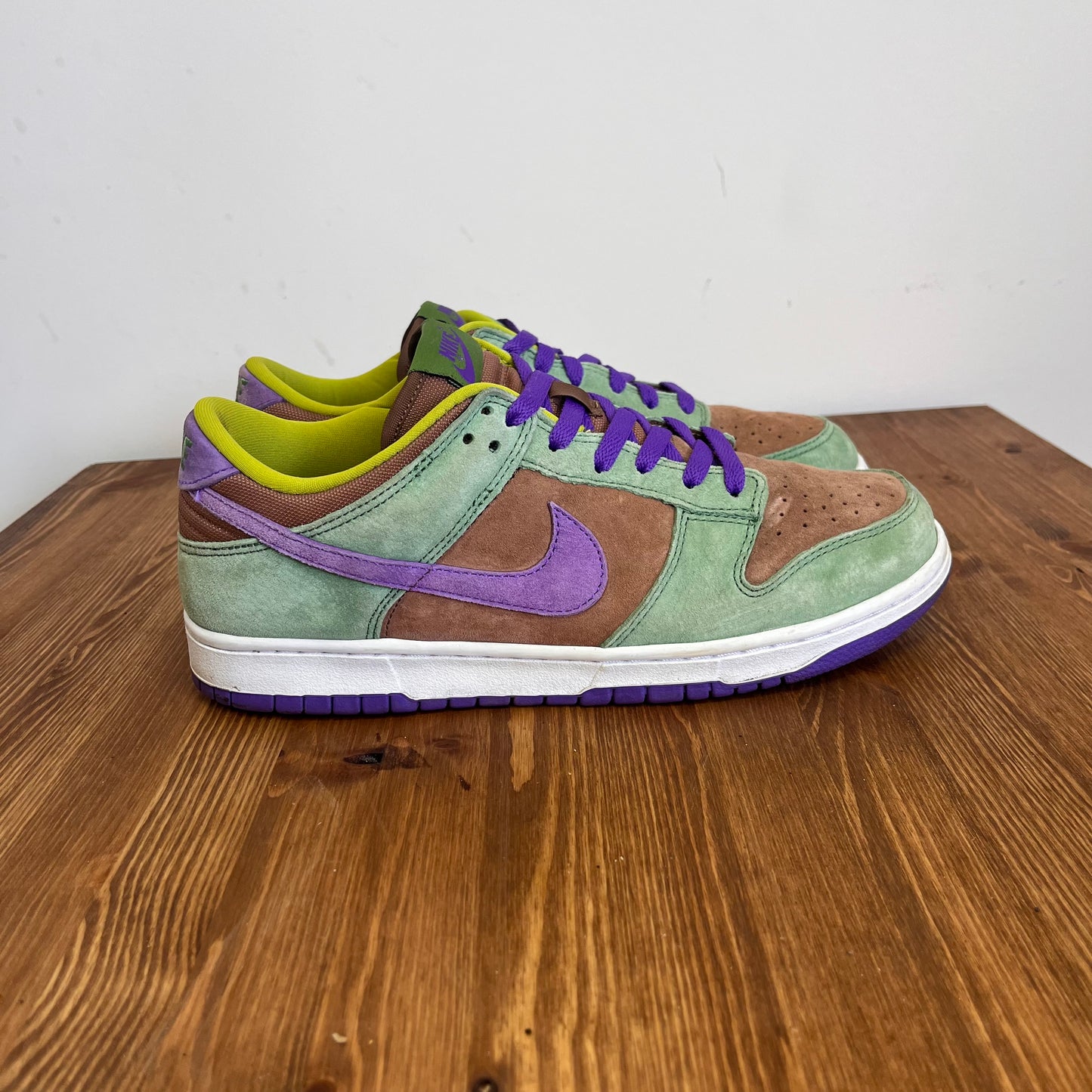 NIKE DUNK LOW VENEER UK8.5 (USED)