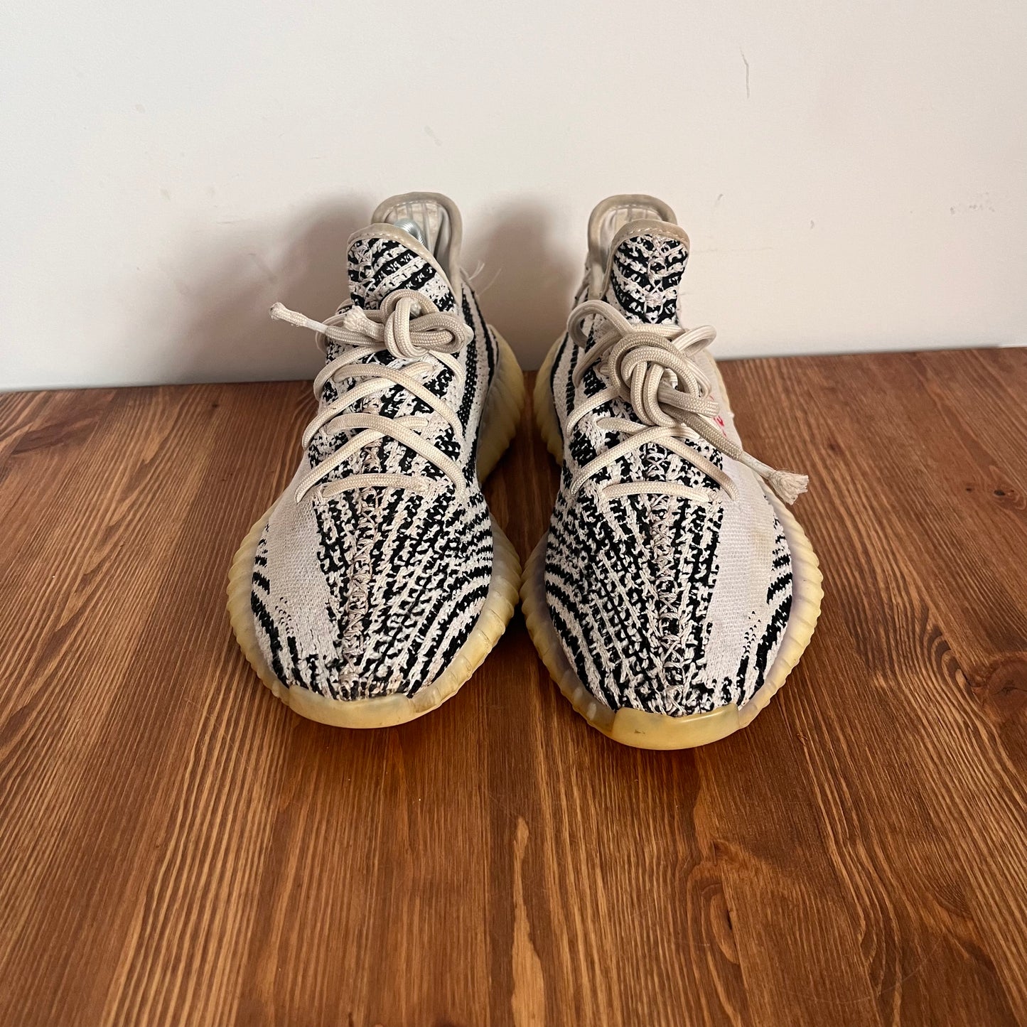 YEEZY BOOST 350 V2 ZEBRA UK7 (USED)