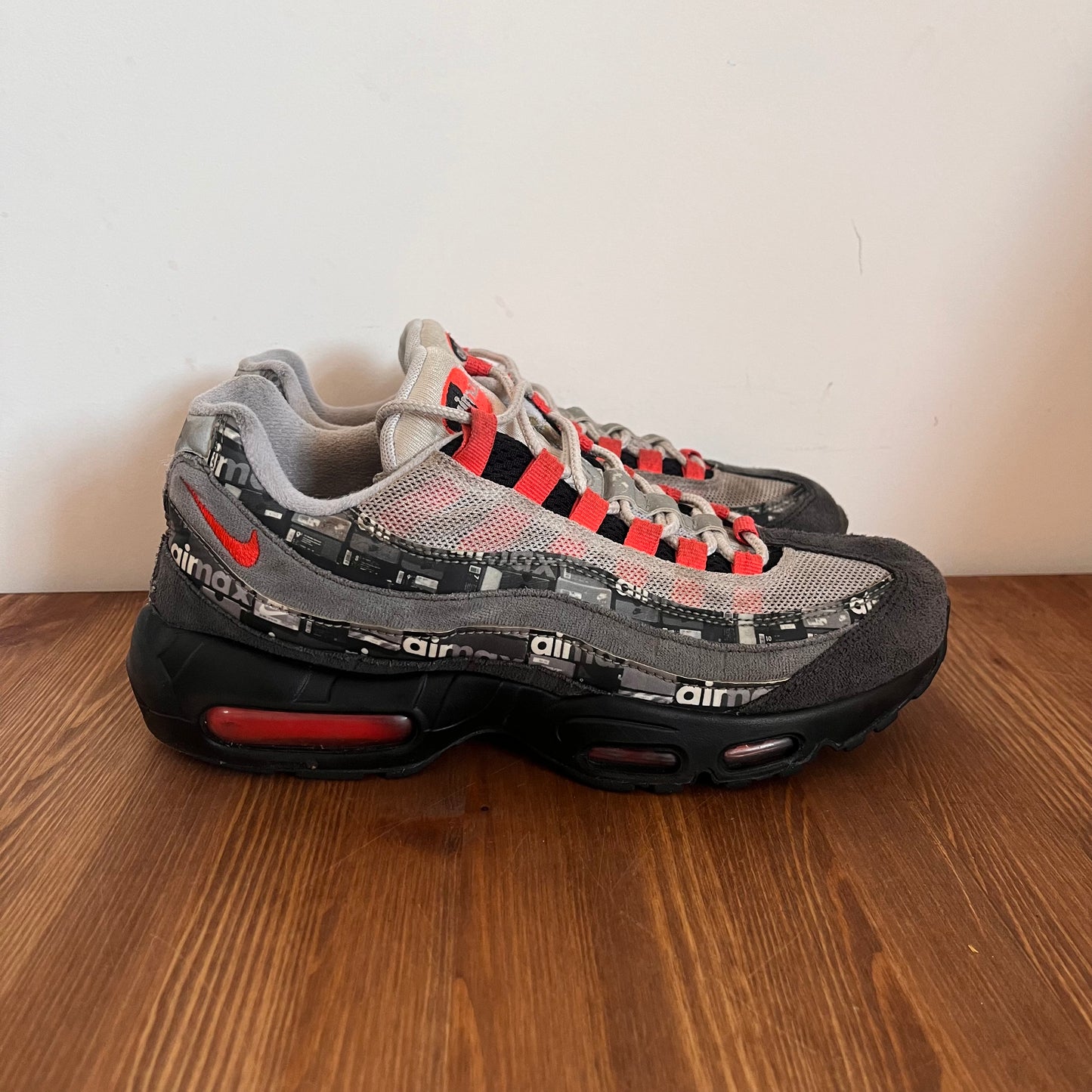 NIKE AIR MAX 95 ATMOS CRIMSON UK7.5 (USED)