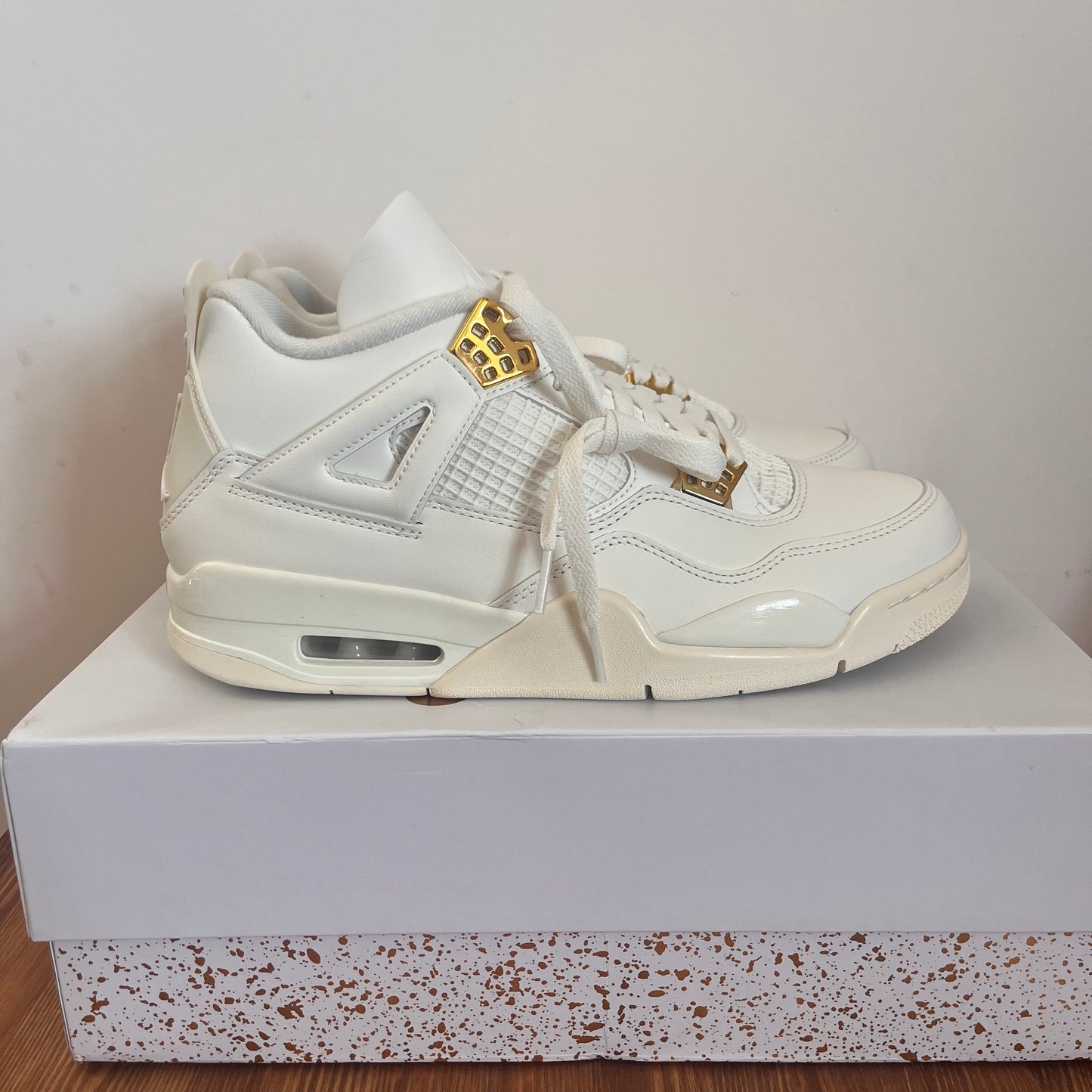 AIR JORDAN 4 METALLIC GOLD (W) UK9 (NEW)