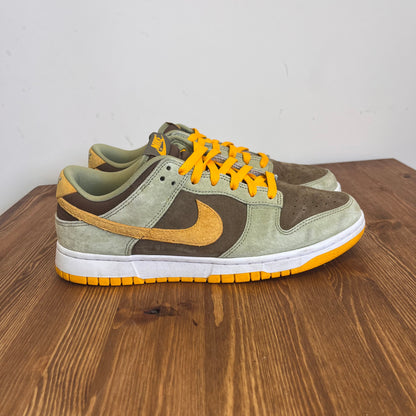 NIKE DUNK LOW DUSTY OLIVE UK9 (USED)