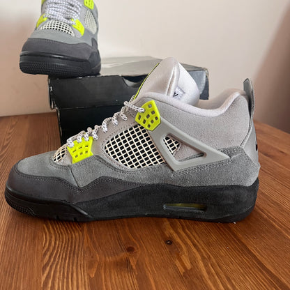 AIR JORDAN 4 NEON 95 UK6 (NEW)