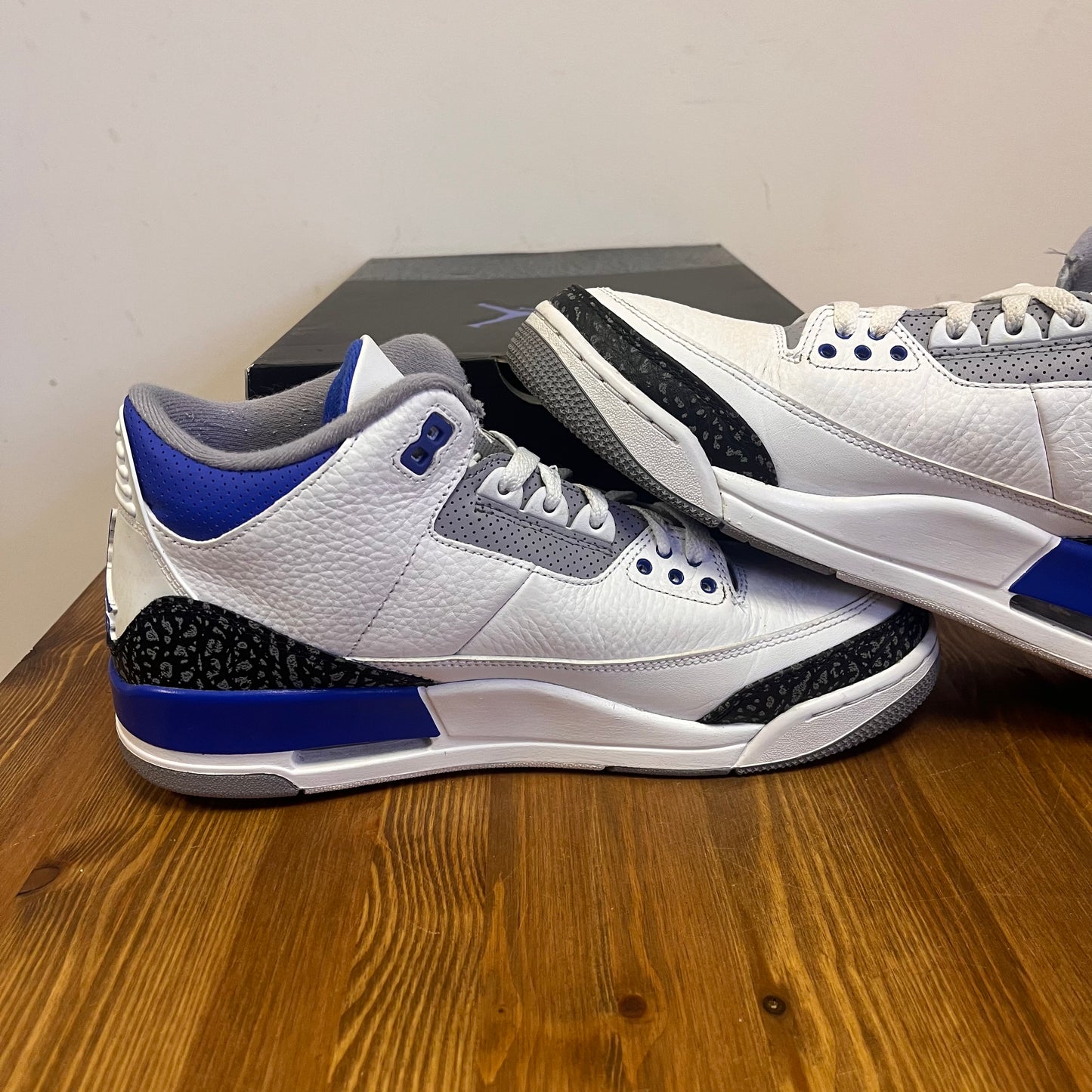 AIR JORDAN 3 RACER BLUE UK9 (USED)