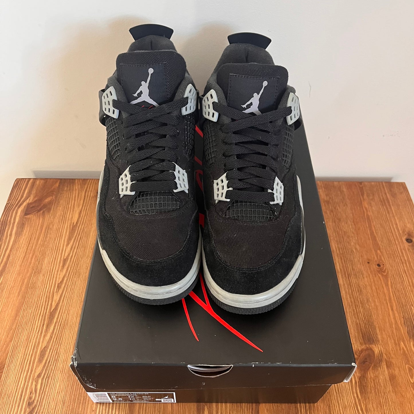 AIR JORDAN 4 BLACK CANVAS UK7 (USED)