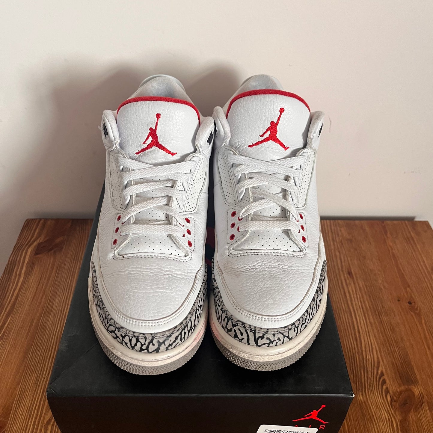 AIR JORDAN 3 HALL OF FAME UK9 (USED)