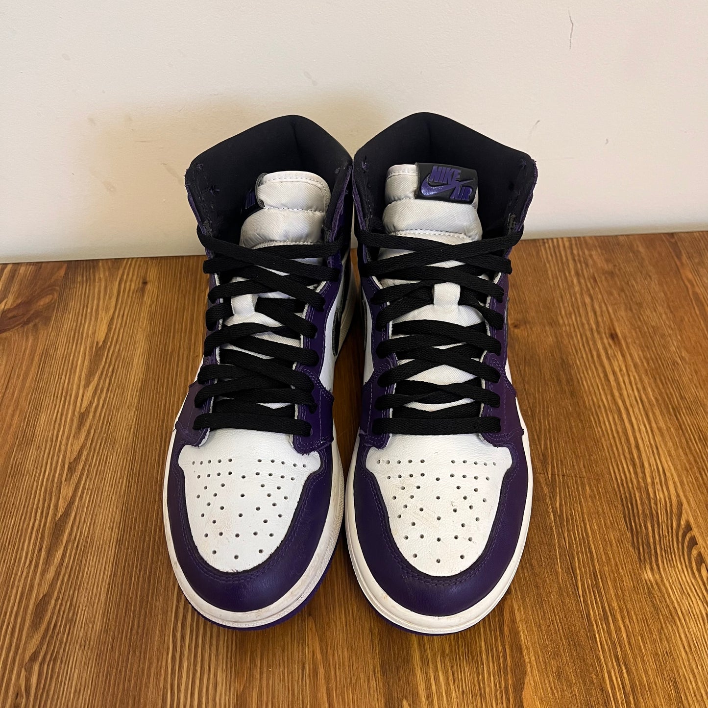 AIR JORDAN 1 HIGH COURT PURPLE UK7 (USED)