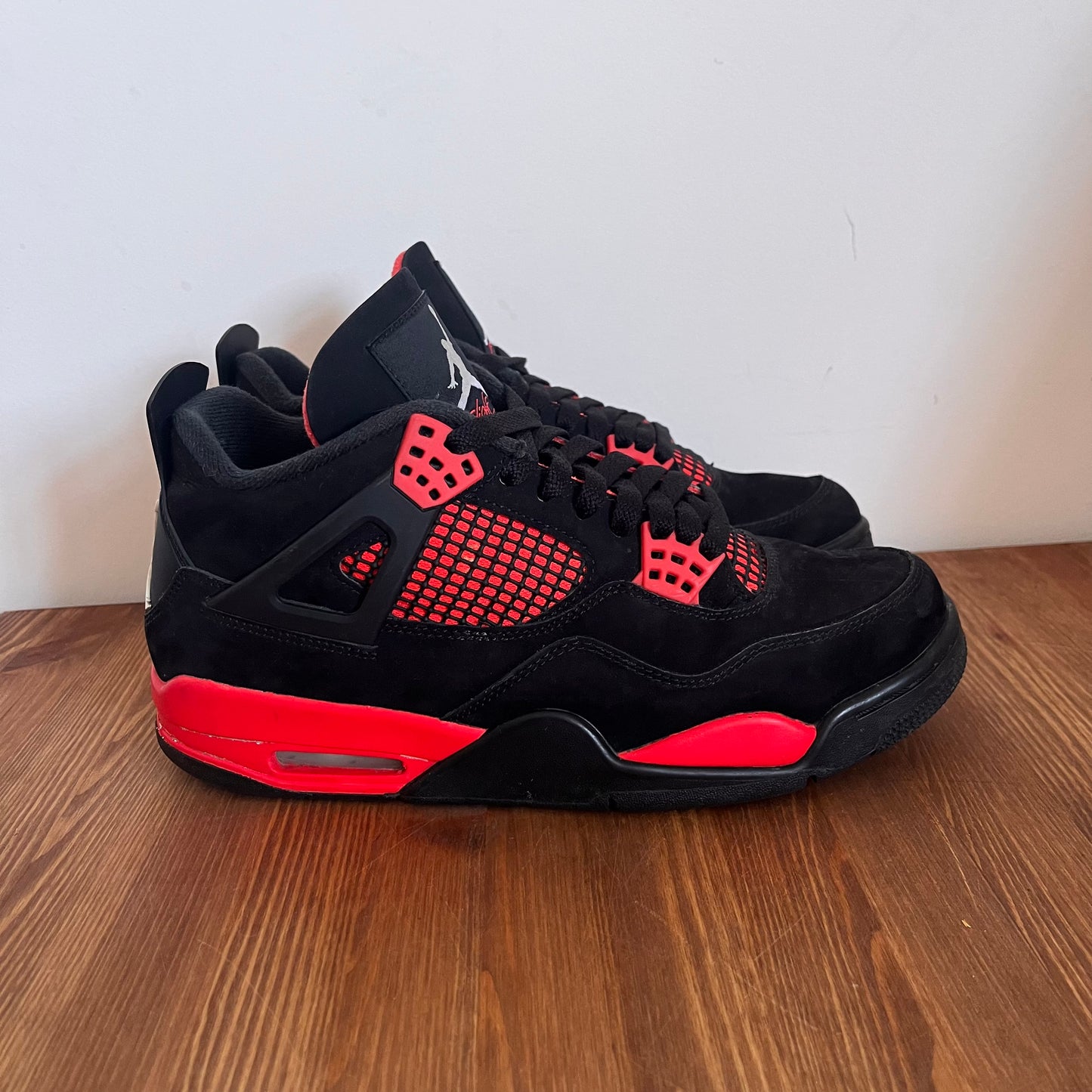 AIR JORDAN 4 RED THUNDER UK8 (USED)