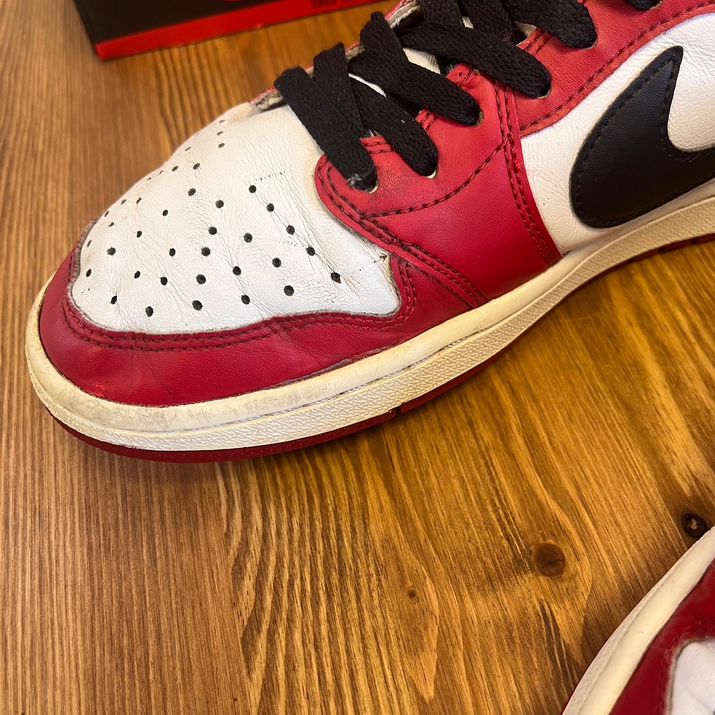 AIR JORDAN 1 LOW CHICAGO 2015 UK8 (USED)