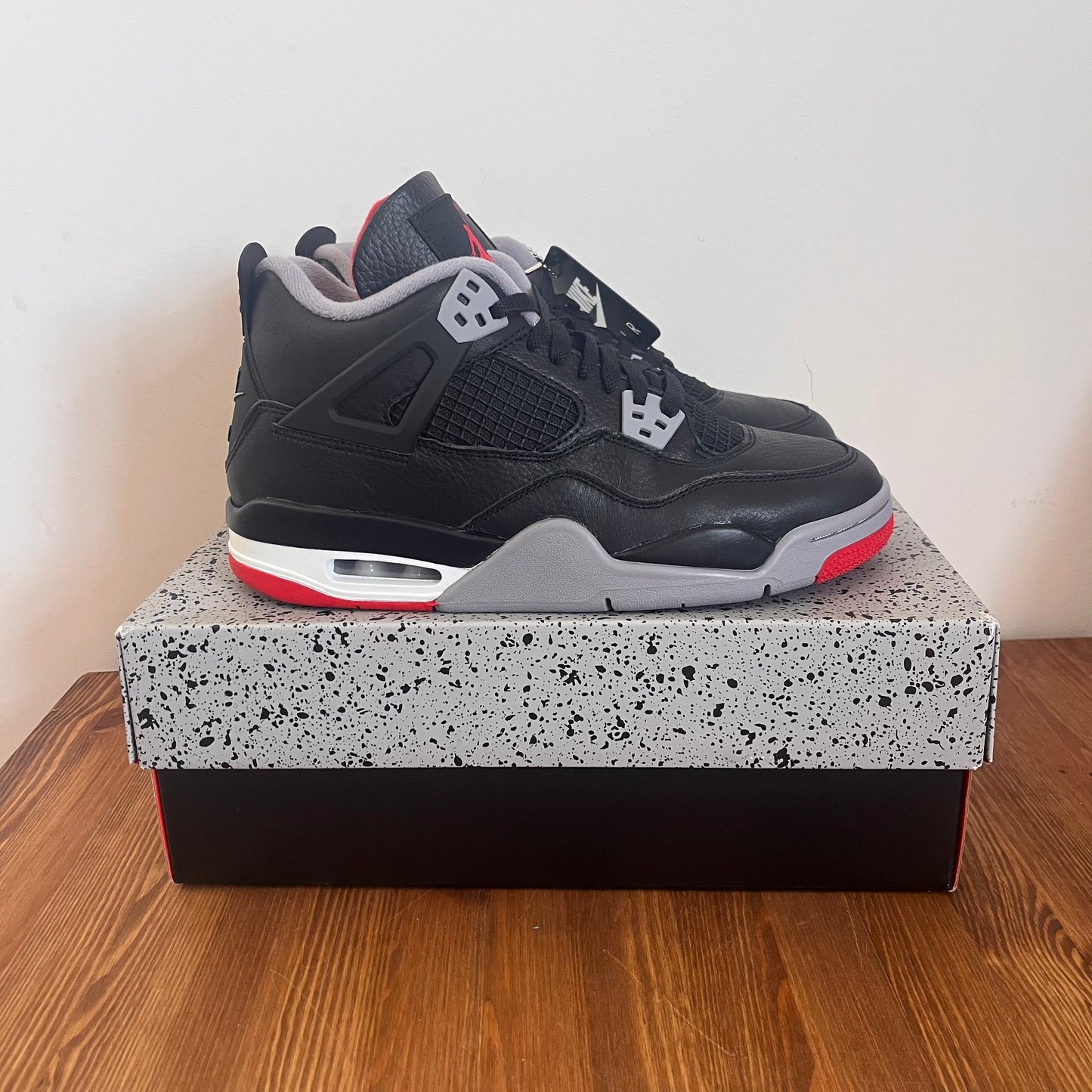 AIR JORDAN 4 BRED REIMAGINED (GS) UK6 (NEW)