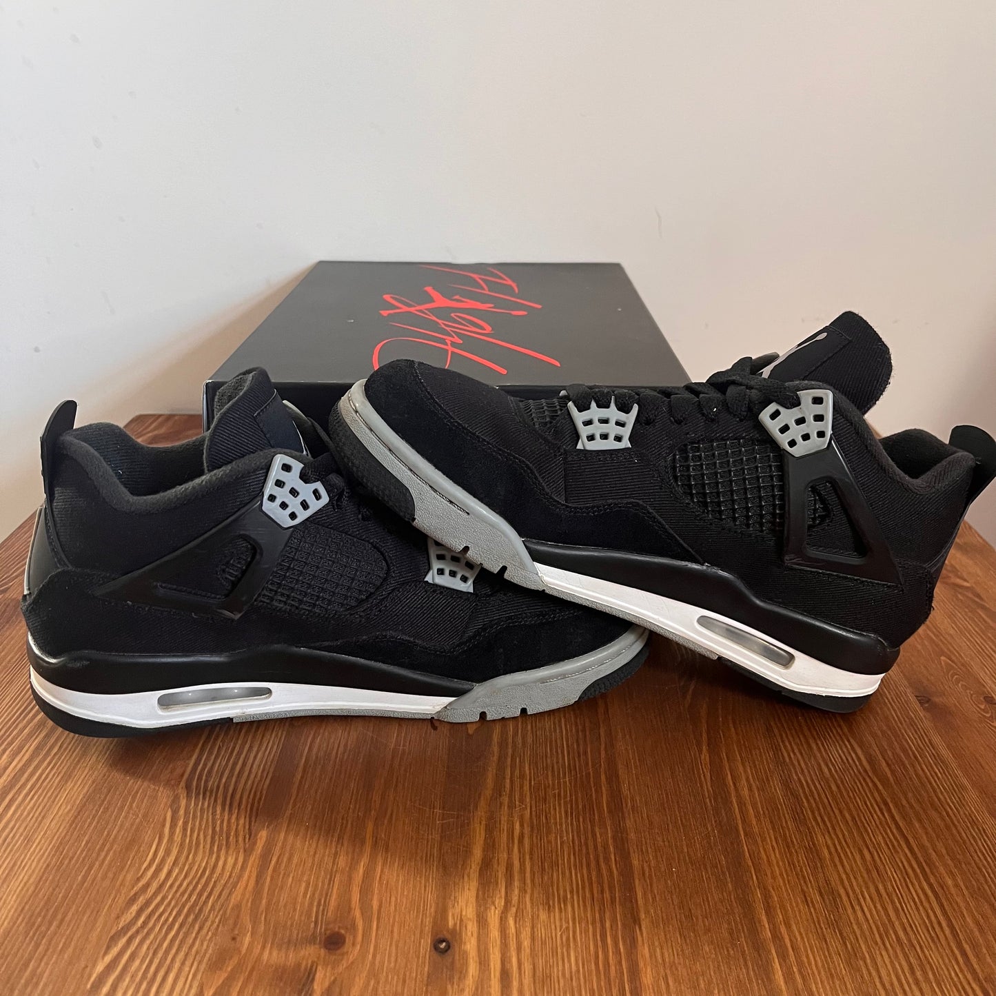 AIR JORDAN 4 BLACK CANVAS UK7 (USED)