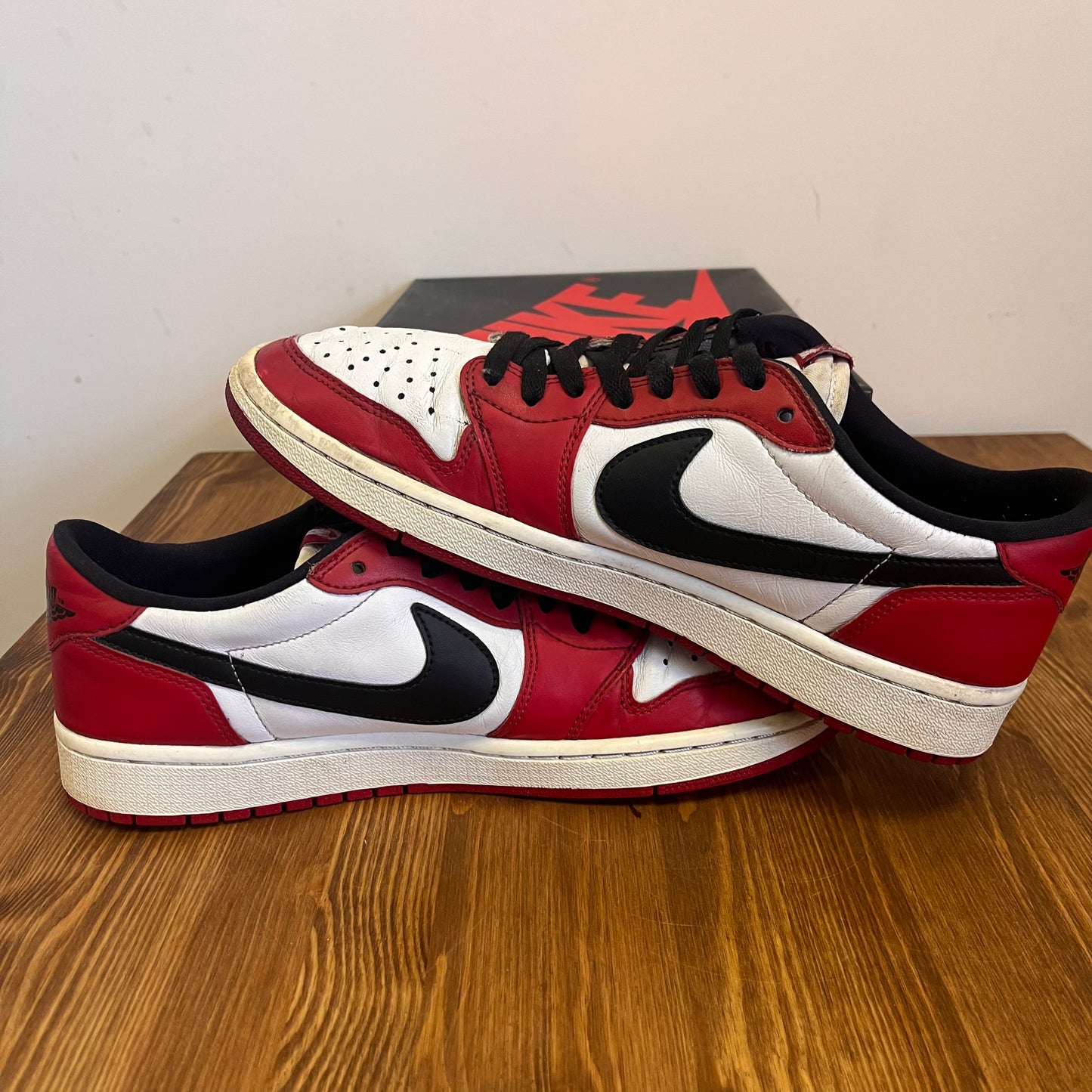 AIR JORDAN 1 LOW CHICAGO 2015 UK8 (USED)