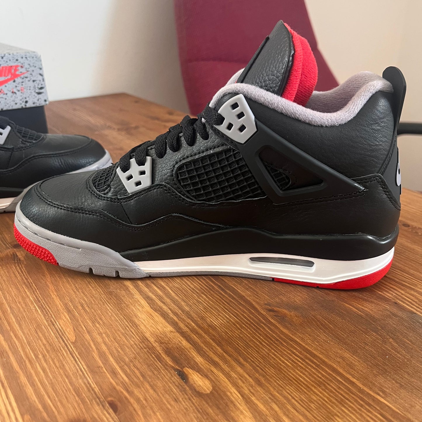 AIR JORDAN 4 BRED REIMAGINED (GS) UK6 (NEW)