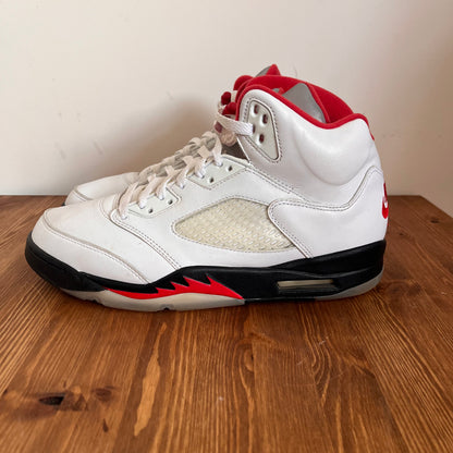 AIR JORDAN 5 FIRE RED 2020 UK9 (USED)