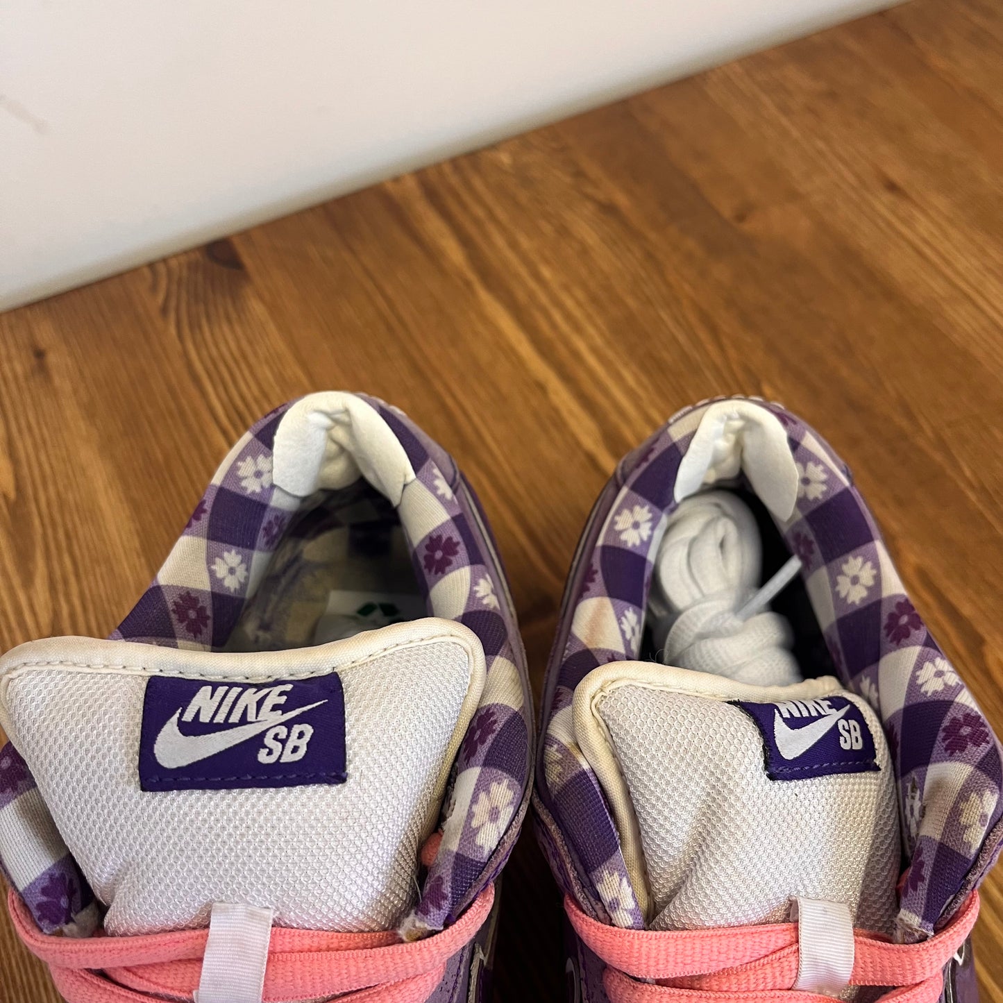 NIKE DUNK LOW SB PURPLE LOBSTER UK6 (USED)