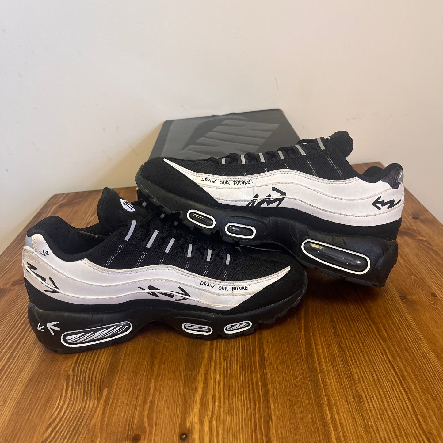 NIKE AIR MAX 95 SKETCH PACK UK6.5 (USED)