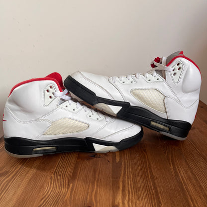 AIR JORDAN 5 FIRE RED 2020 UK9 (USED)