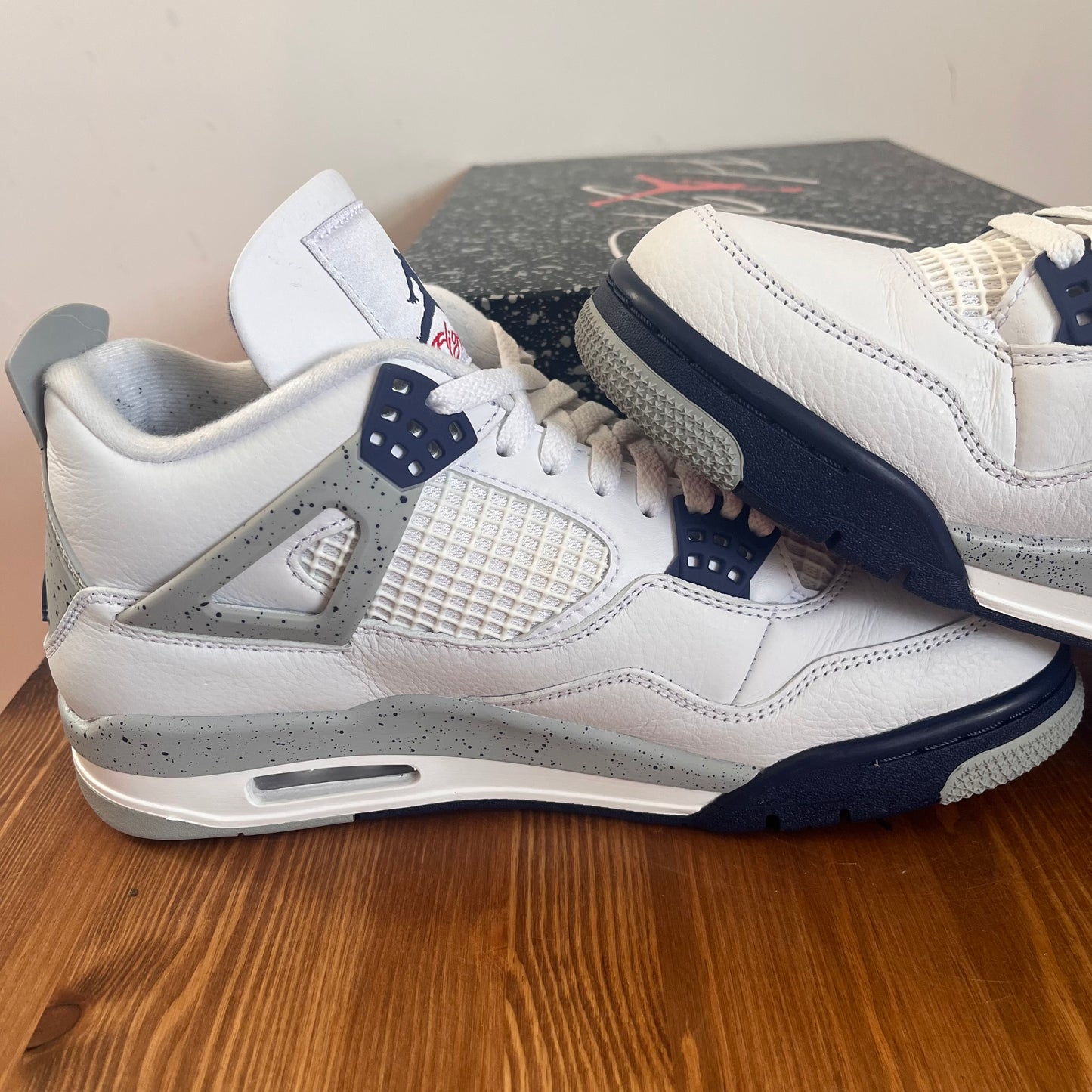 AIR JORDAN 4 MIDNIGHT NAVY UK8 (USED)