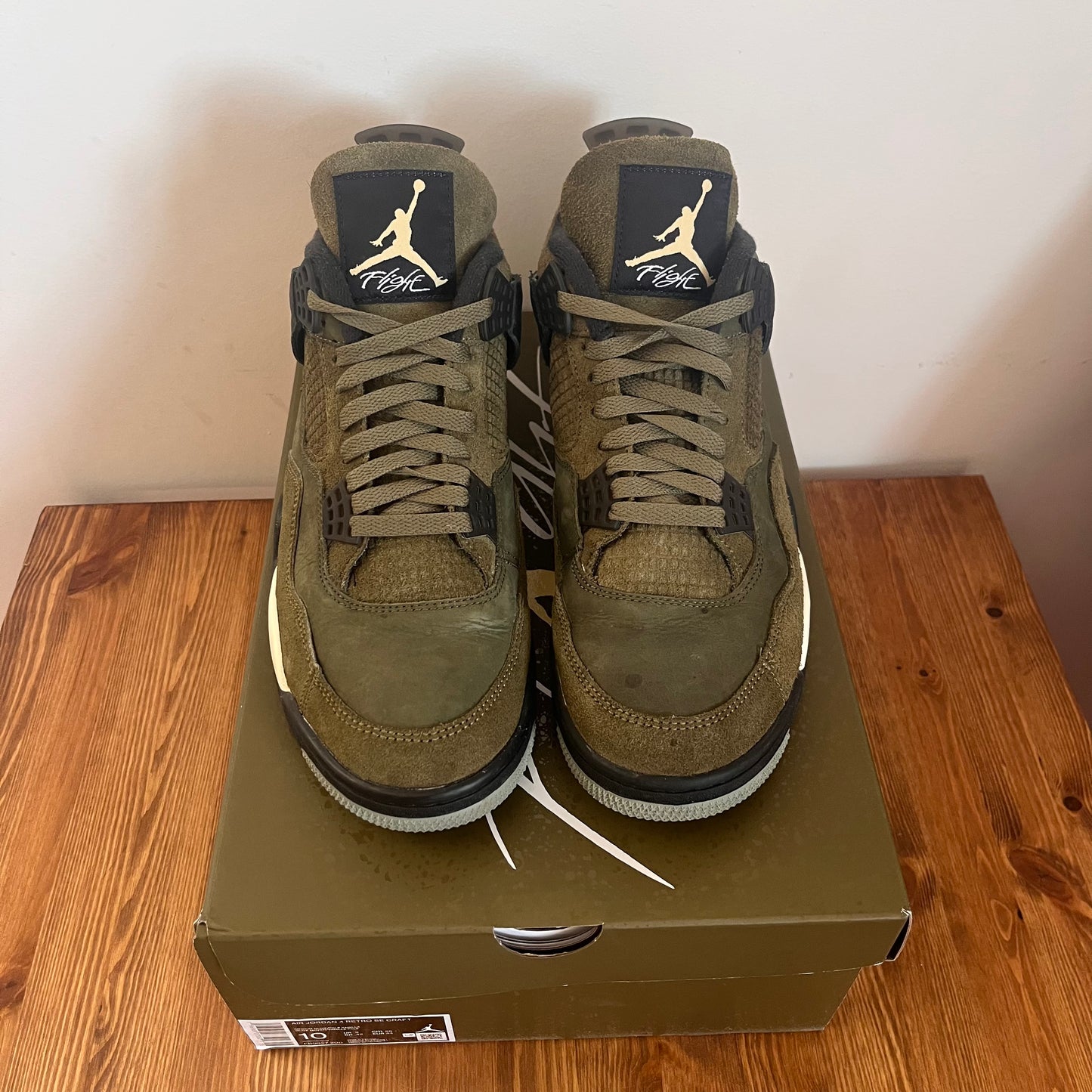 AIR JORDAN 4 CRAFT OLIVE UK9 (USED)