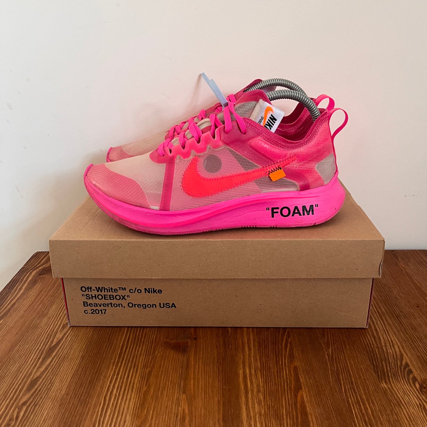 OFF WHITE X NIKE AIR ZOOM FLY PINK UK7.5 (USED)