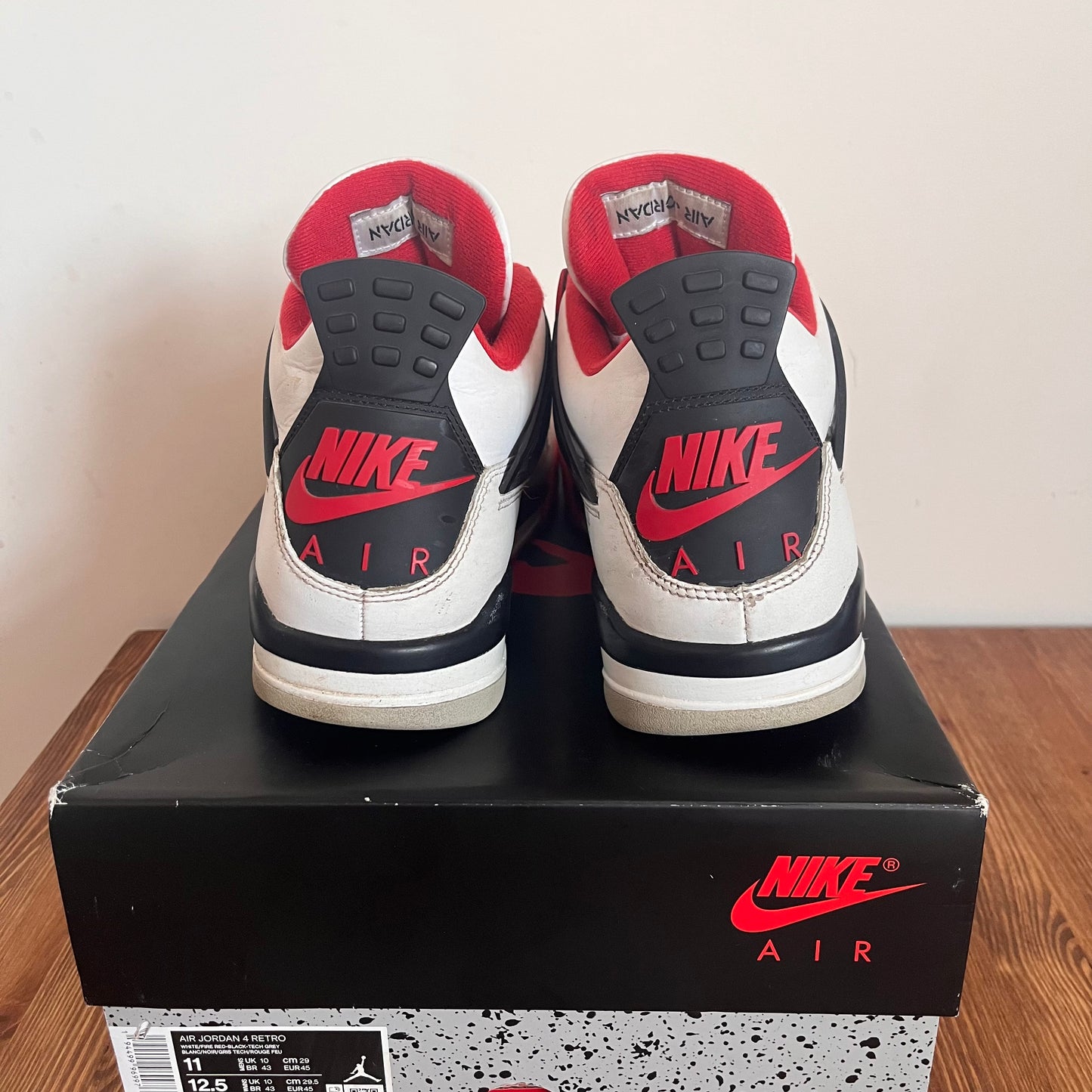 AIR JORDAN 4 FIRE RED 2020 UK10 (USED)