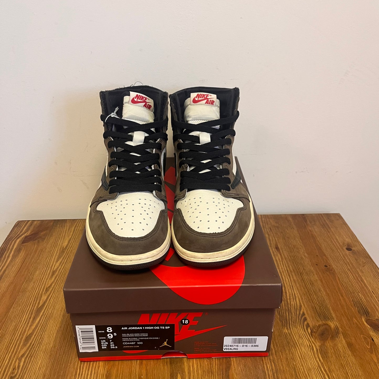 AIR JORDAN 1 HIGH TRAVIS SCOTT MOCHA UK7 (USED)