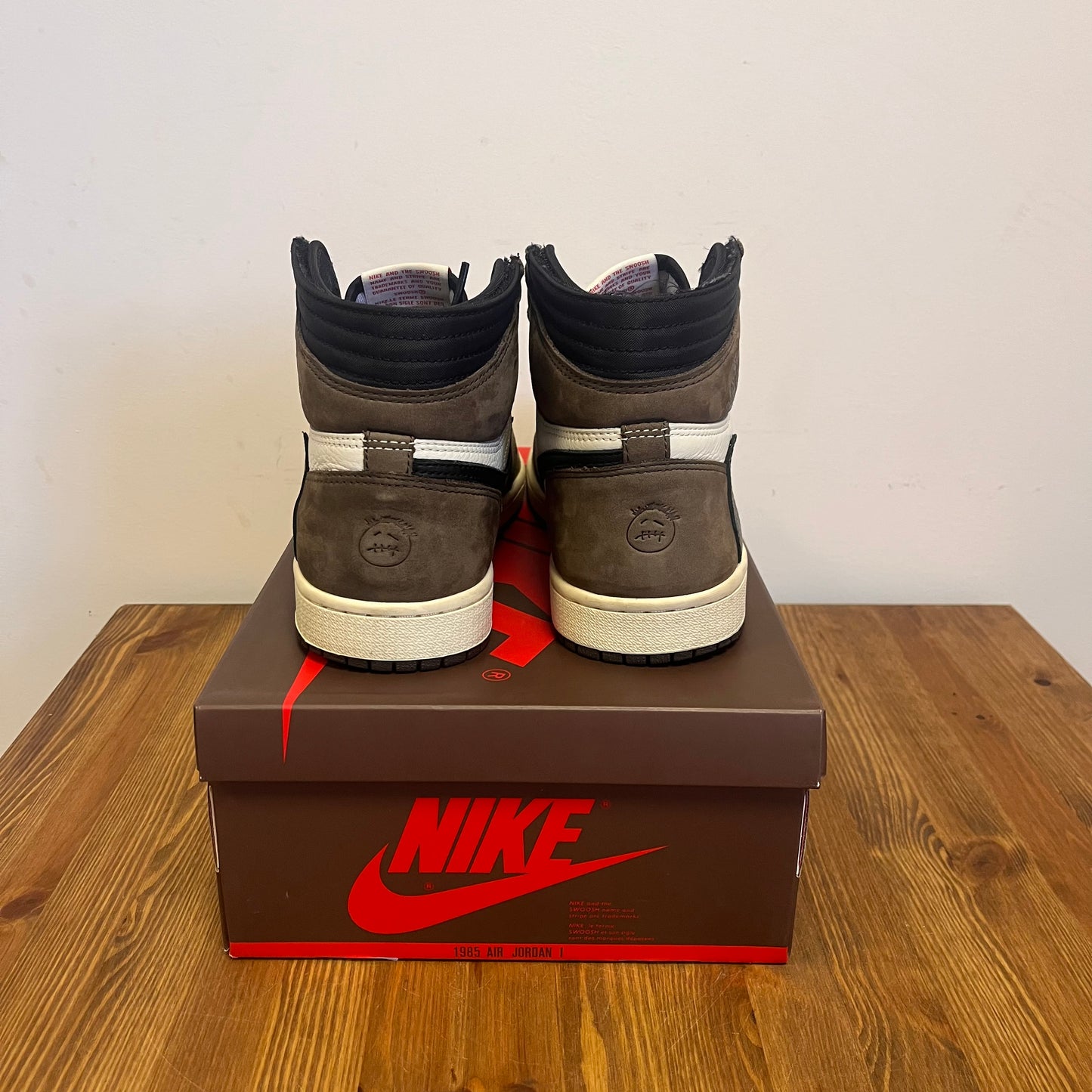 AIR JORDAN 1 HIGH TRAVIS SCOTT MOCHA UK7 (USED)