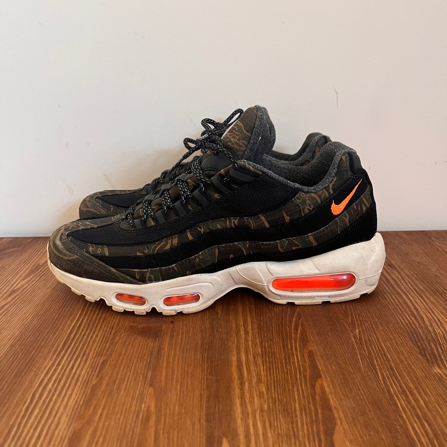 NIKE AIR MAX 95 CARHARTT UK8.5 (USED)