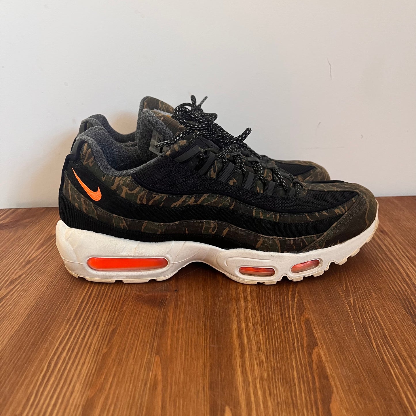 NIKE AIR MAX 95 CARHARTT UK8.5 (USED)