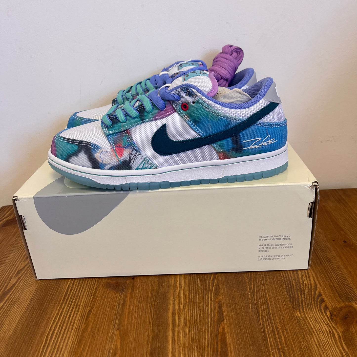 NIKE DUNK LOW SB FUTURA UK7 (NEW)