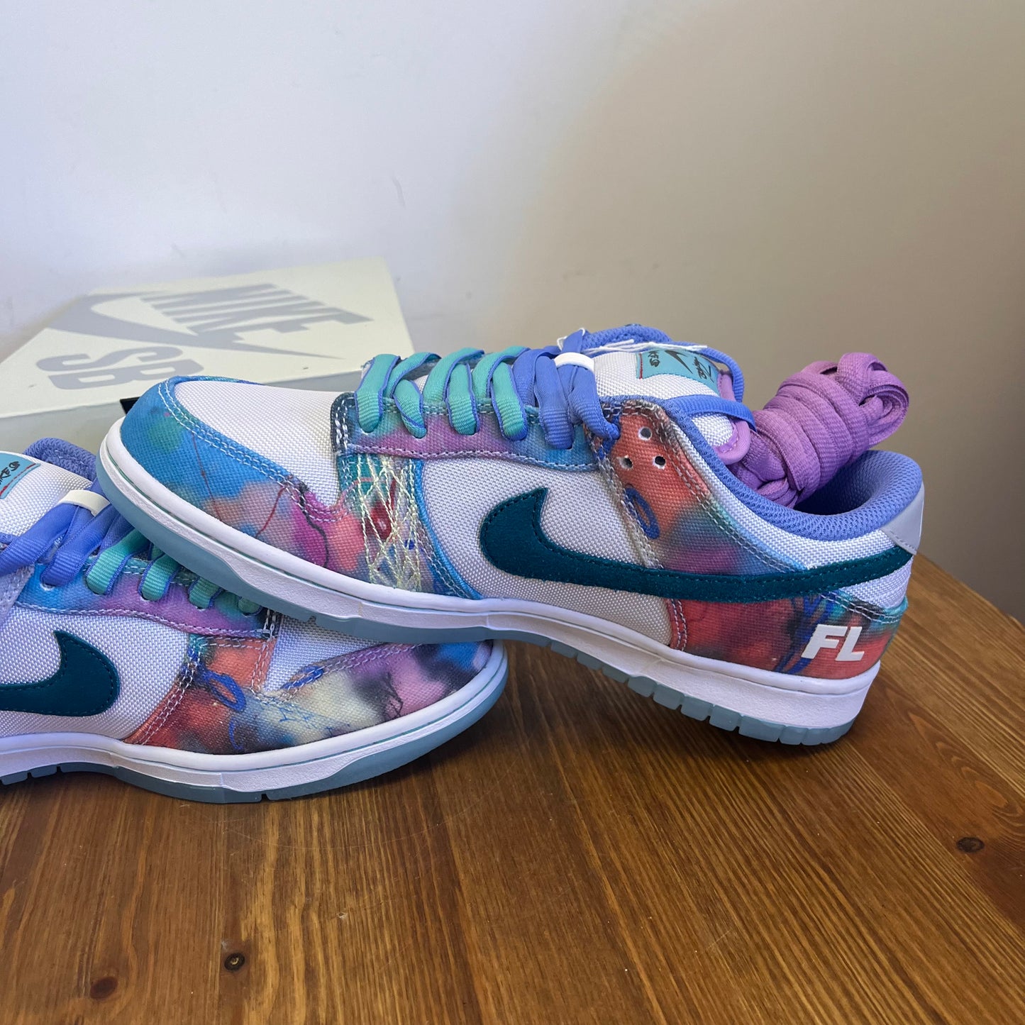 NIKE DUNK LOW SB FUTURA UK7 (NEW)