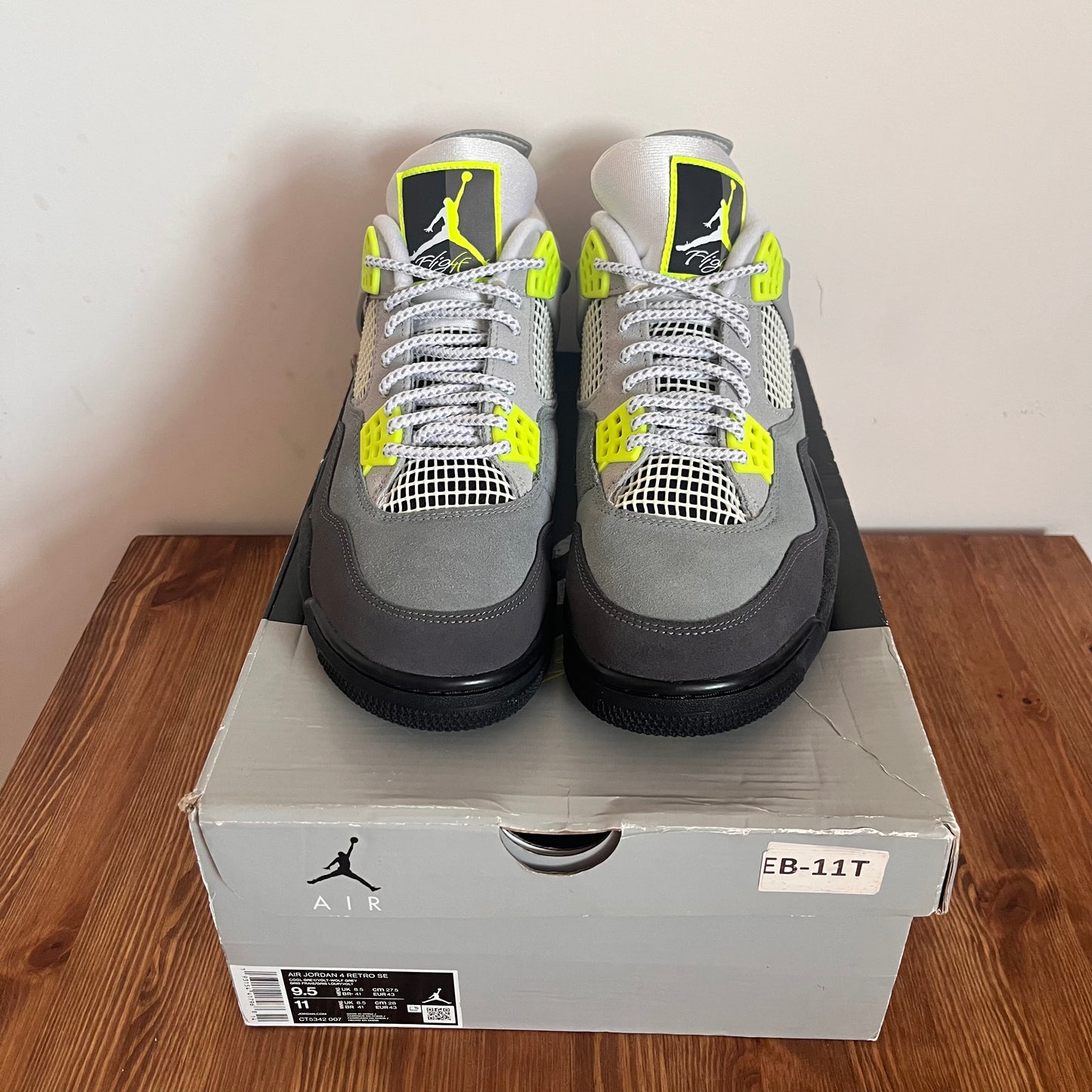 AIR JORDAN 4 NEON 95 UK8.5 (NEW)