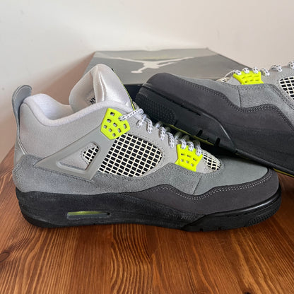 AIR JORDAN 4 NEON 95 UK8.5 (NEW)